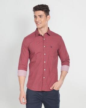 printed slim fit shirt with patch pocket