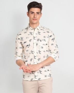 printed slim fit shirt with patch pocket