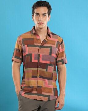 printed slim fit shirt with patch pocket