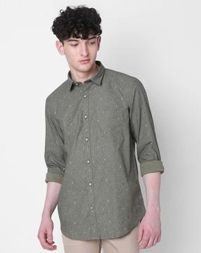 printed slim fit shirt with patch pocket