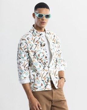 printed slim fit shirt with patch pockets