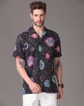 printed slim fit shirt with spread collar