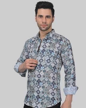printed slim fit shirt with spread collar
