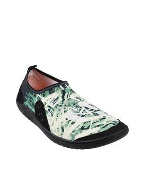 printed slip-on casual shoes