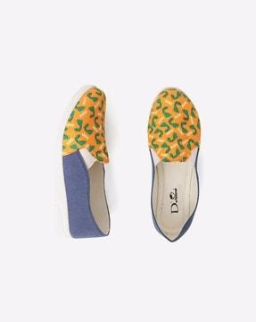 printed slip-on shoes