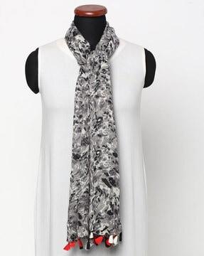 printed stole with tassels