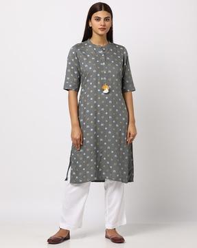 printed straight kurta with tassel