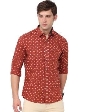 printed tailored fit shirt with patch pocket