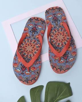 printed thong-strap flip-flops