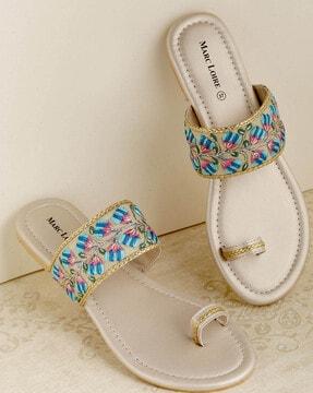 printed toe-ring sandals