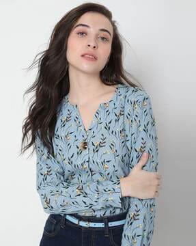 printed top with mandarin collar