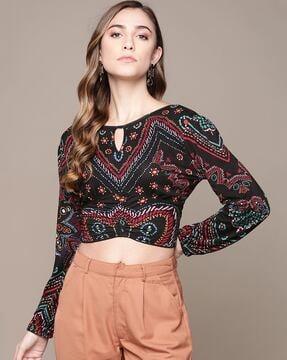 printed top with notched neckline