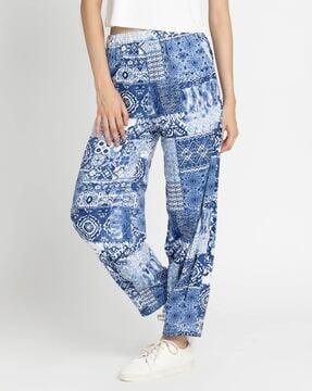 printed trousers with insert pockets