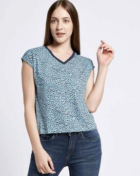 printed v-neck top