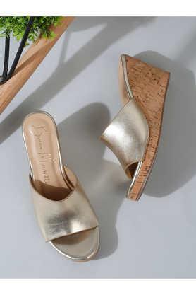 pu slip-on women's casual wear sandals - gold