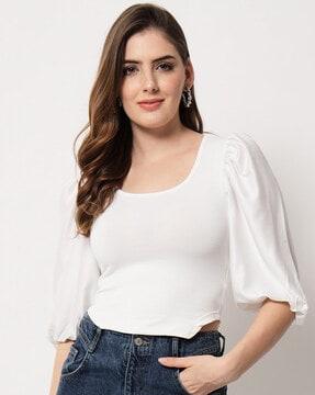 puff-sleeve crop top