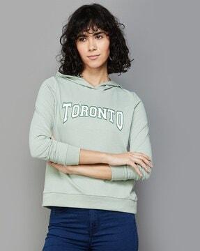 pullover round-neck sweatshirt