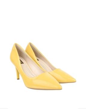 pumps with pointed-toe