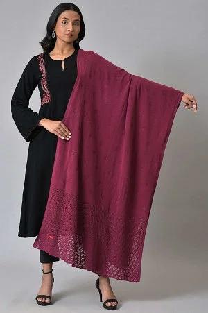 purple pointel knitted shawl