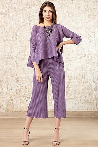 purple pleated top with pants