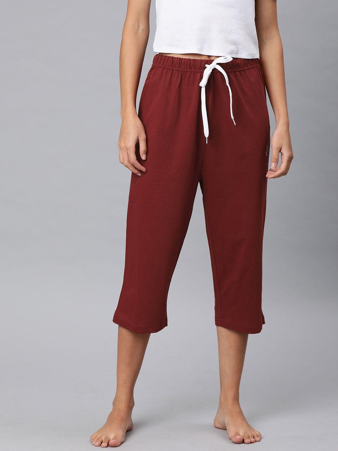 quarantine women maroon solid regular fit lounge capris