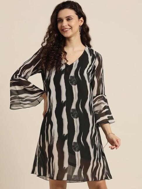 qurvii black & white printed shift dress