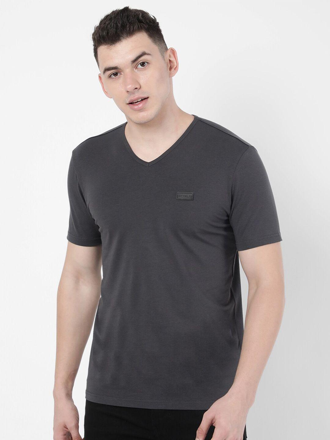 r&b men grey v-neck t-shirt