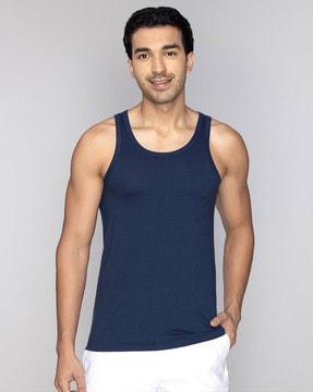 racerback round-neck vest