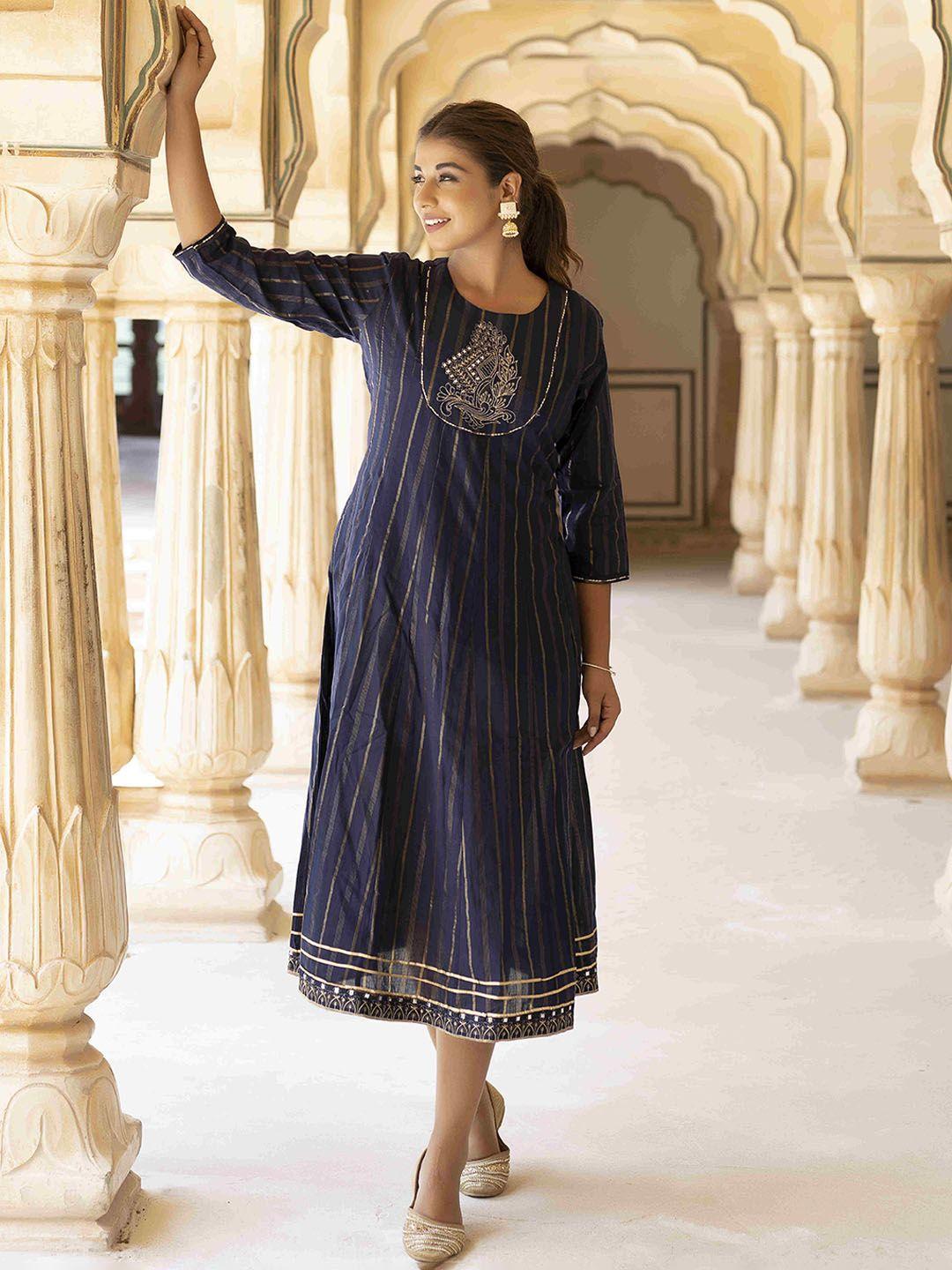 ragavi striped printed round neck cotton kurta