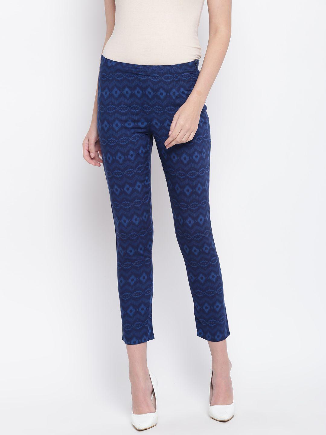rangriti women navy blue regular fit printed cropped trousers