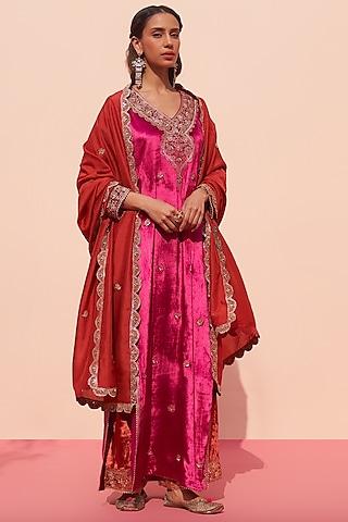 rani pink velvet embroidered kurta set