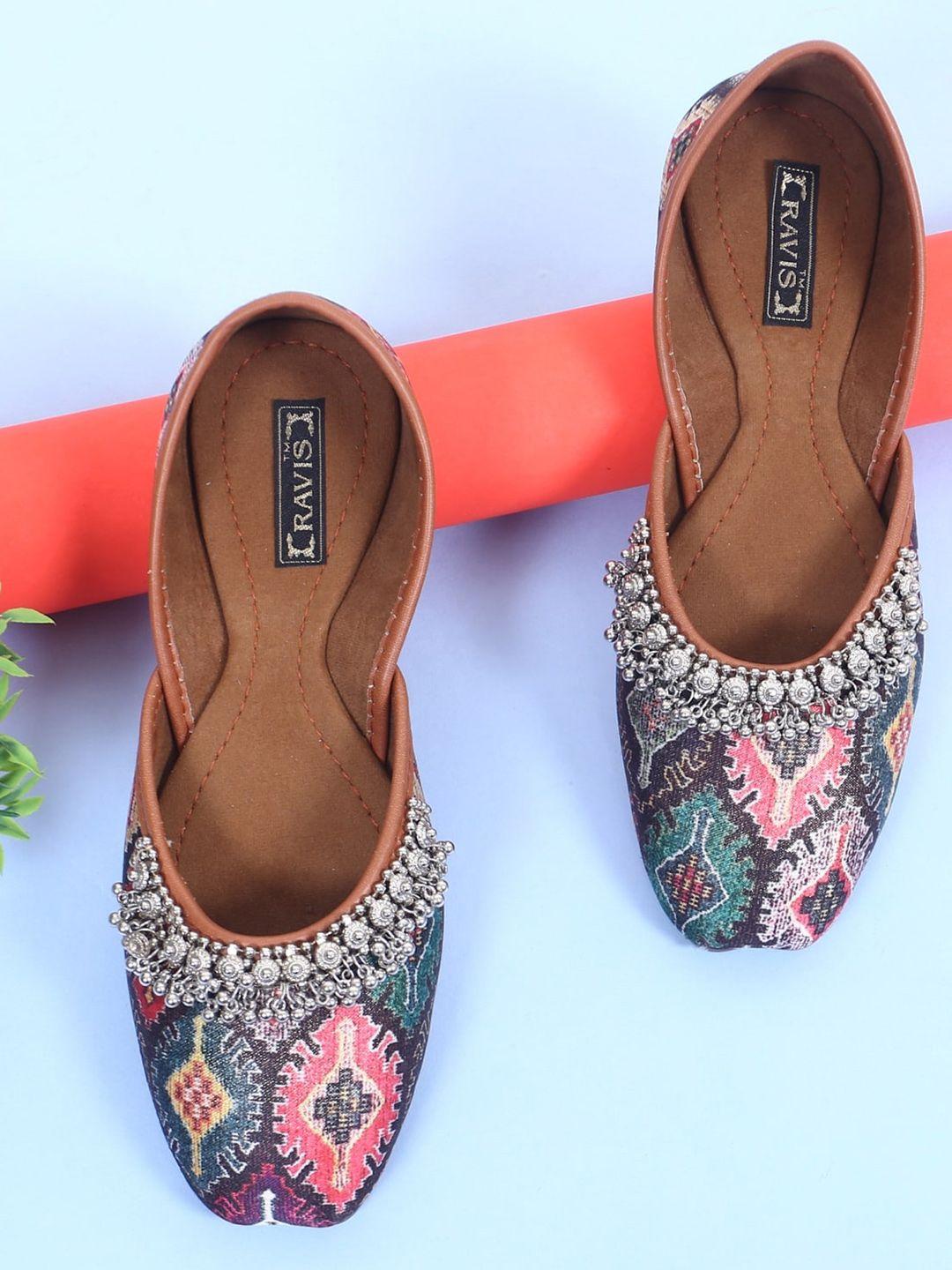 ravis printed embellished mojaris