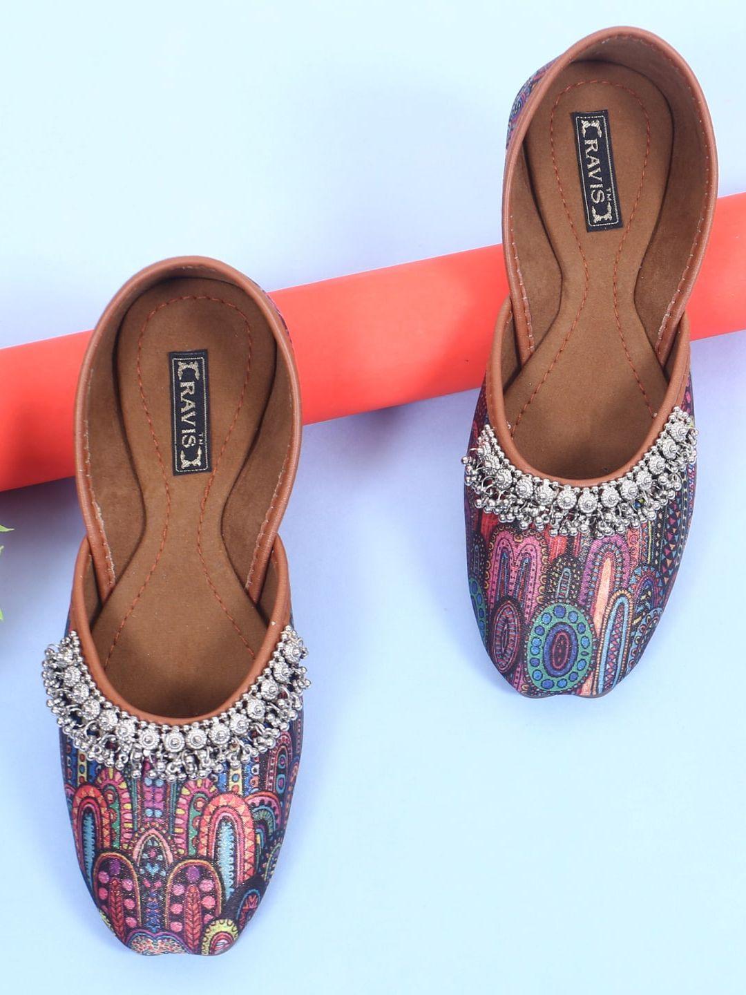 ravis printed embellished mojaris