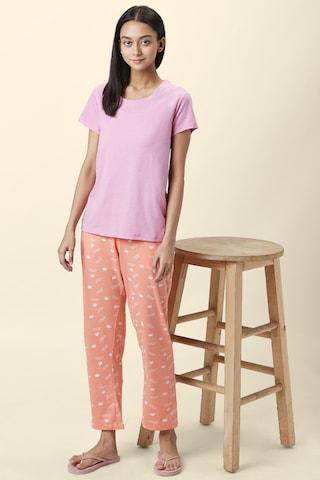 red-printeded-round-neck-short-sleeves-women-comfort-fit-t-shirt-&-pyjama-set