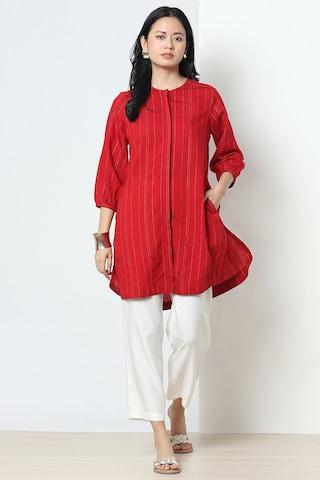 red-stripe-casual-3/4th-sleeves-round-neck-women-regular-fit-tunic