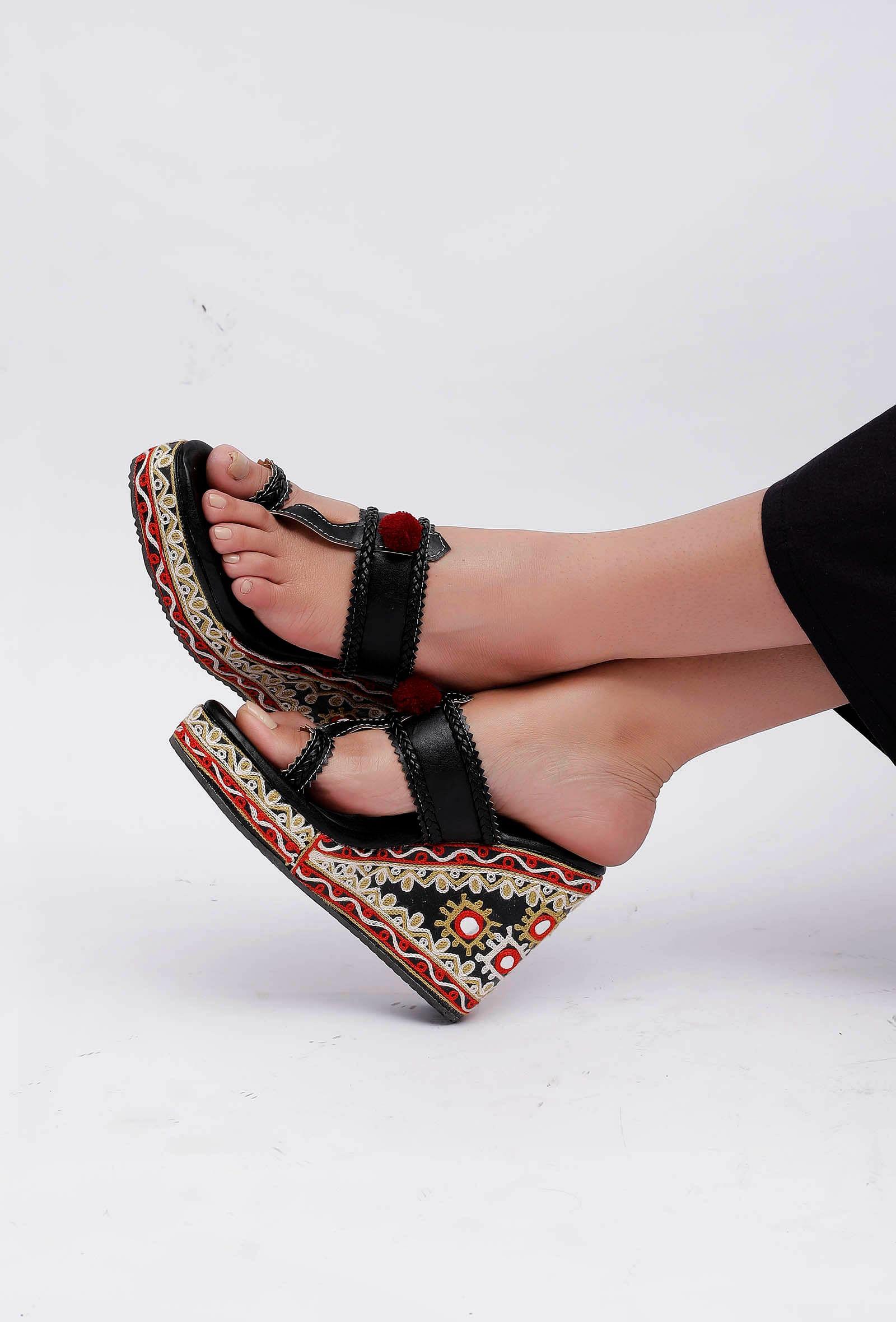 red & black kutch wedges