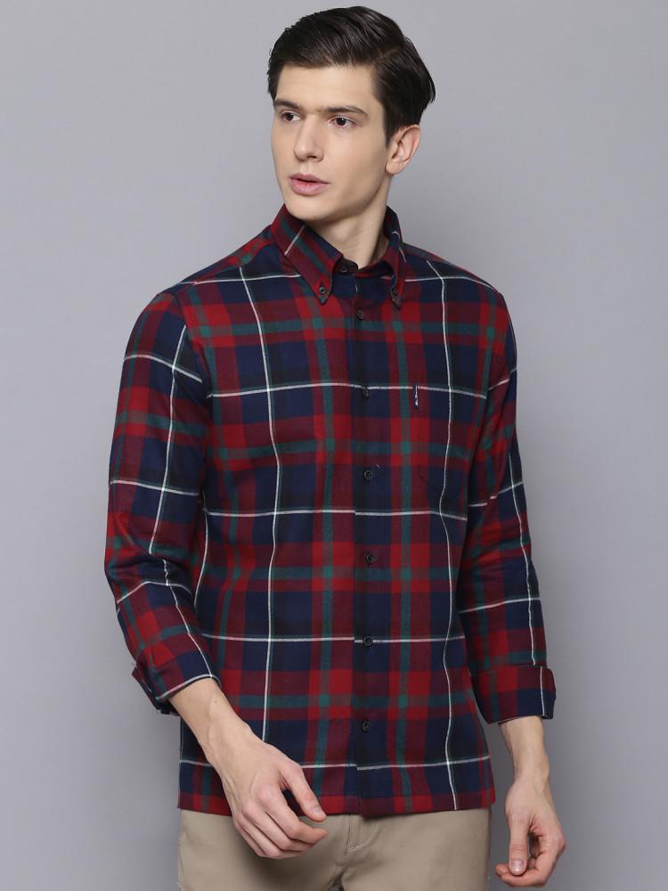 red checked collar shirt