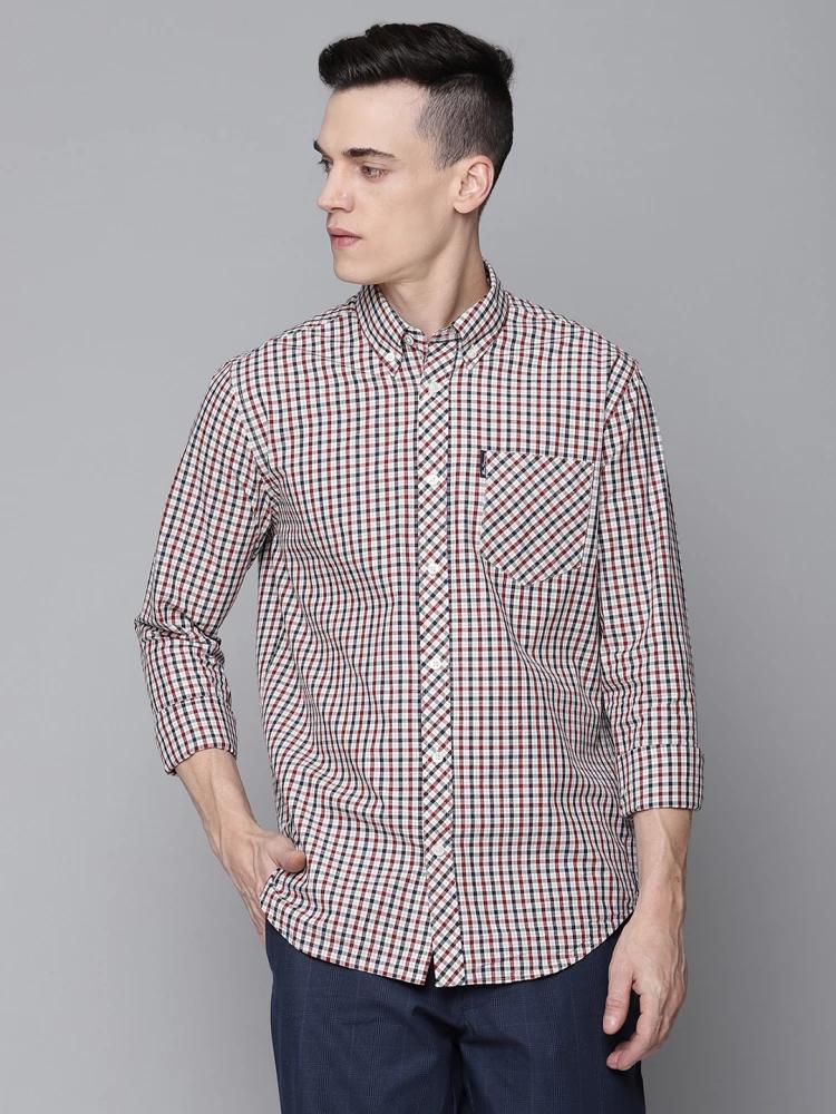 red checked collar shirt