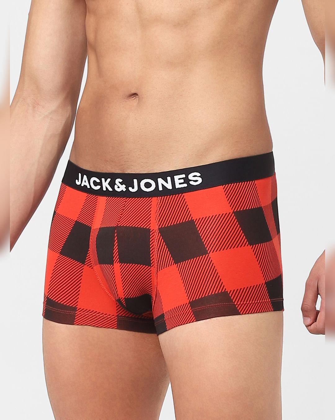 red checks trunks