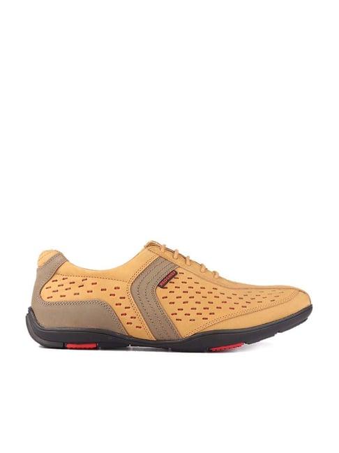 red chief men's camel casual sneakers