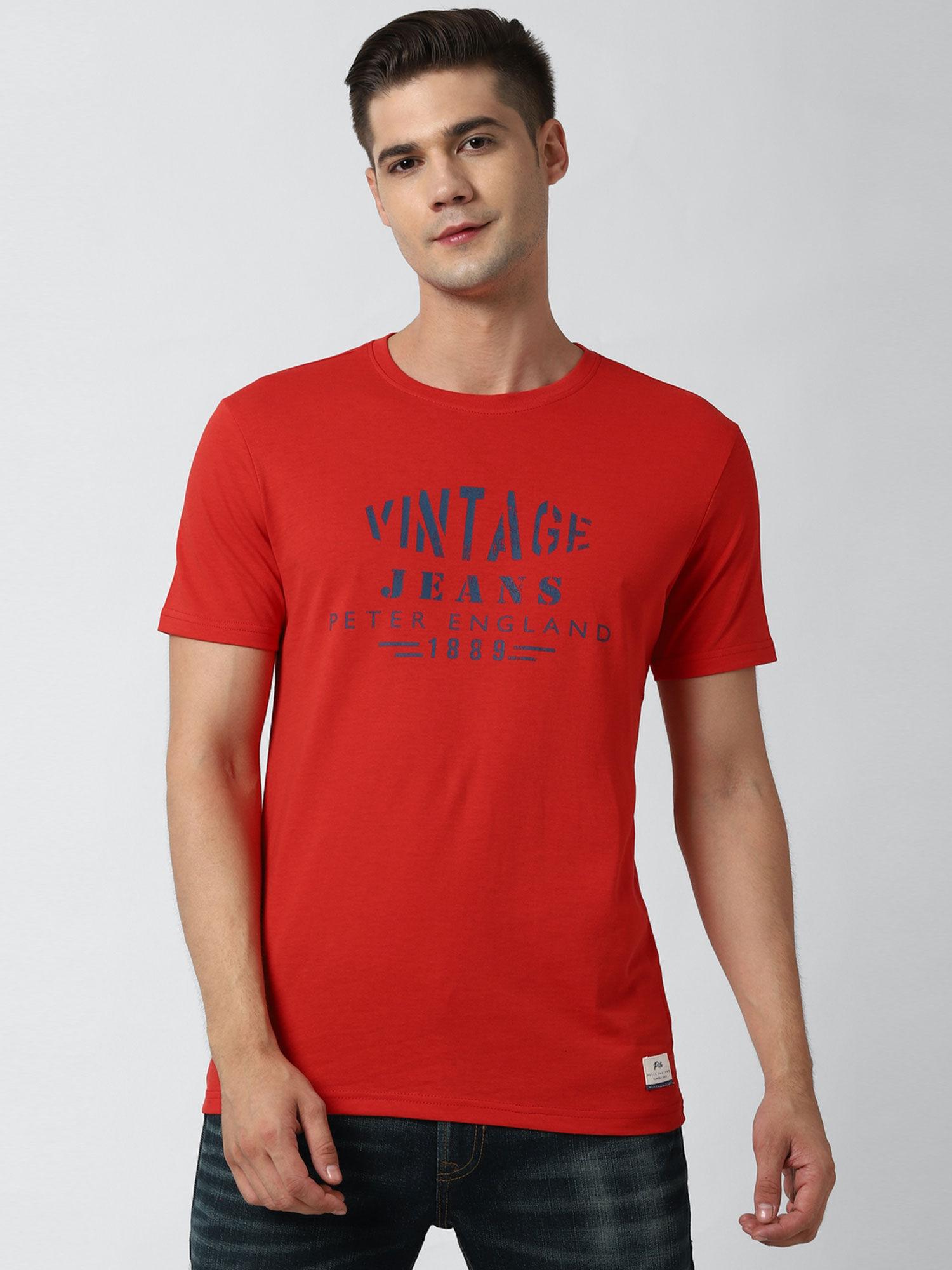 red crew neck t-shirt