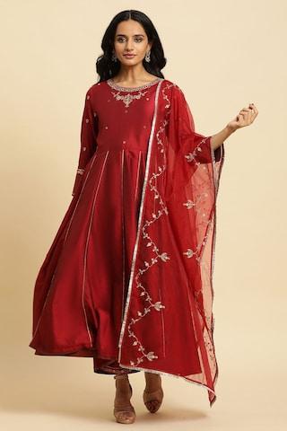 red embroidered ethnic 3/4th sleeves round neck women regular fit pant kurta dupatta set