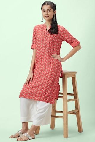 red floral print casual mandarin 3/4th sleeves knee length women regular fit kurta