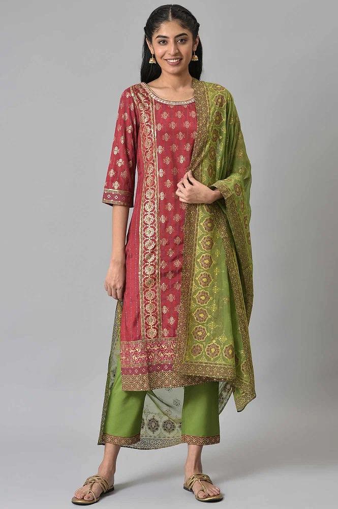 red foil printed kurta with green trousers and dupatta
