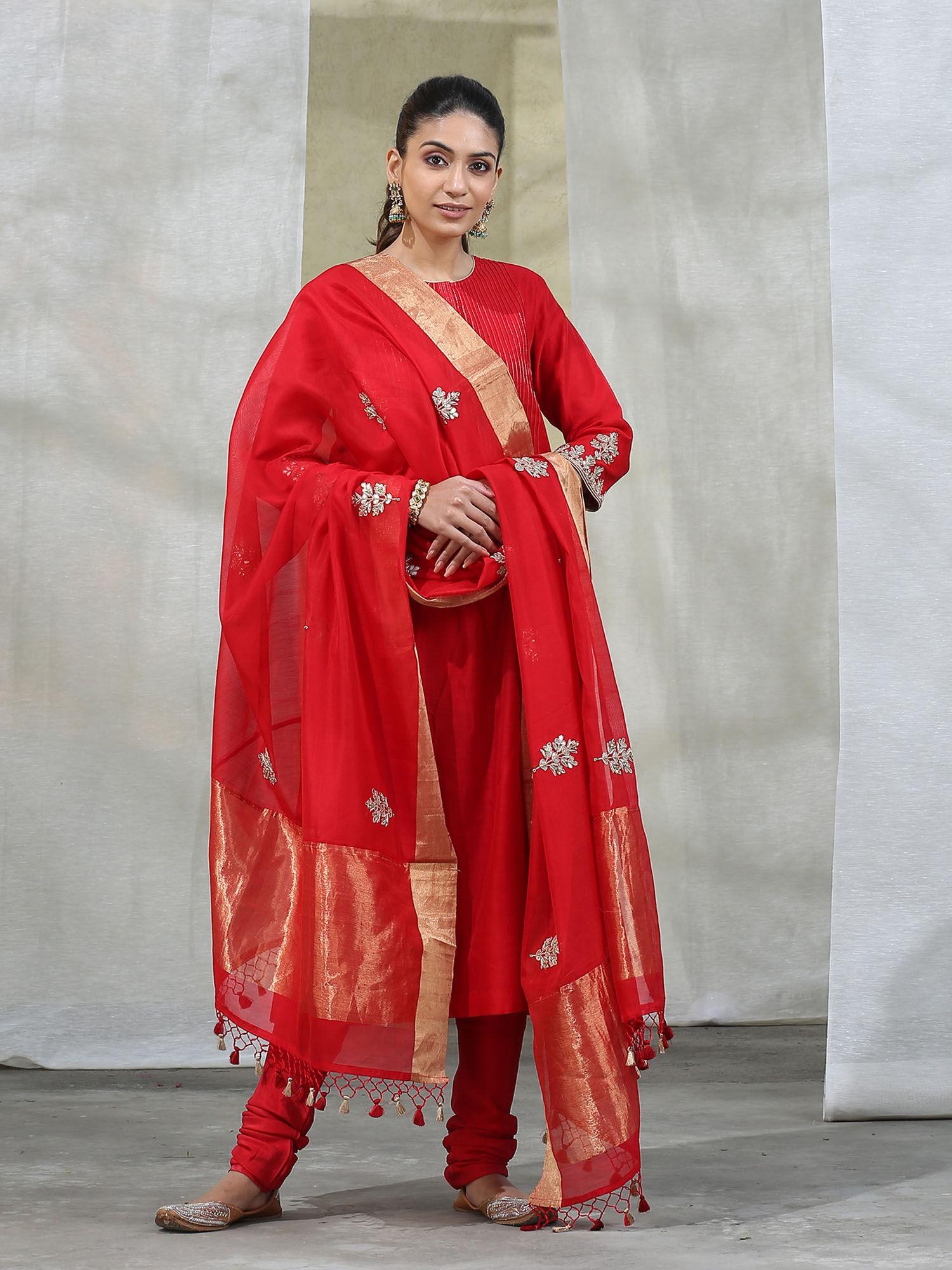 red handloom chanderi silk kurta with churidar and dupatta (set of 3)