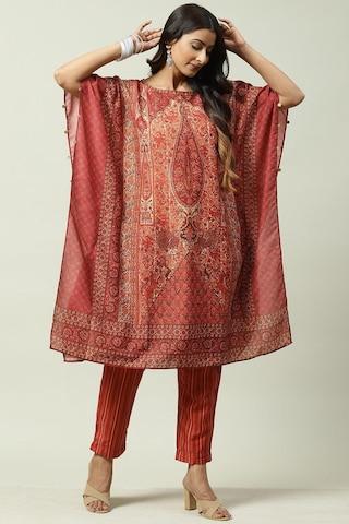 red print casual round neck 3/4th sleeves women flared fit kurta pant set