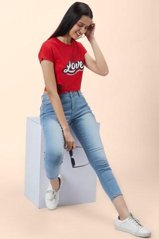 red printed casual short sleeves round neck women crop fit top