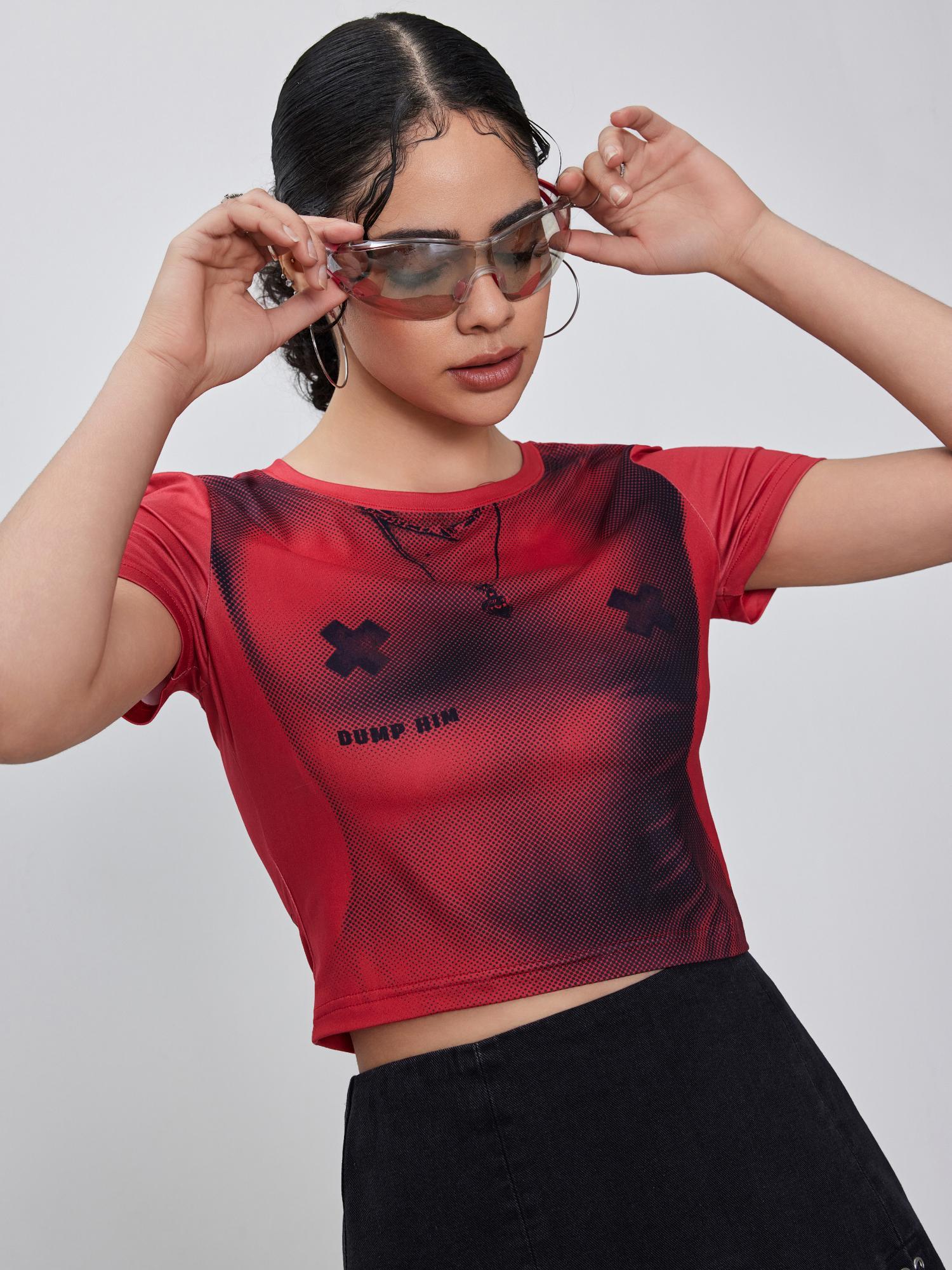 red round neck graphic crop short sleeve tee