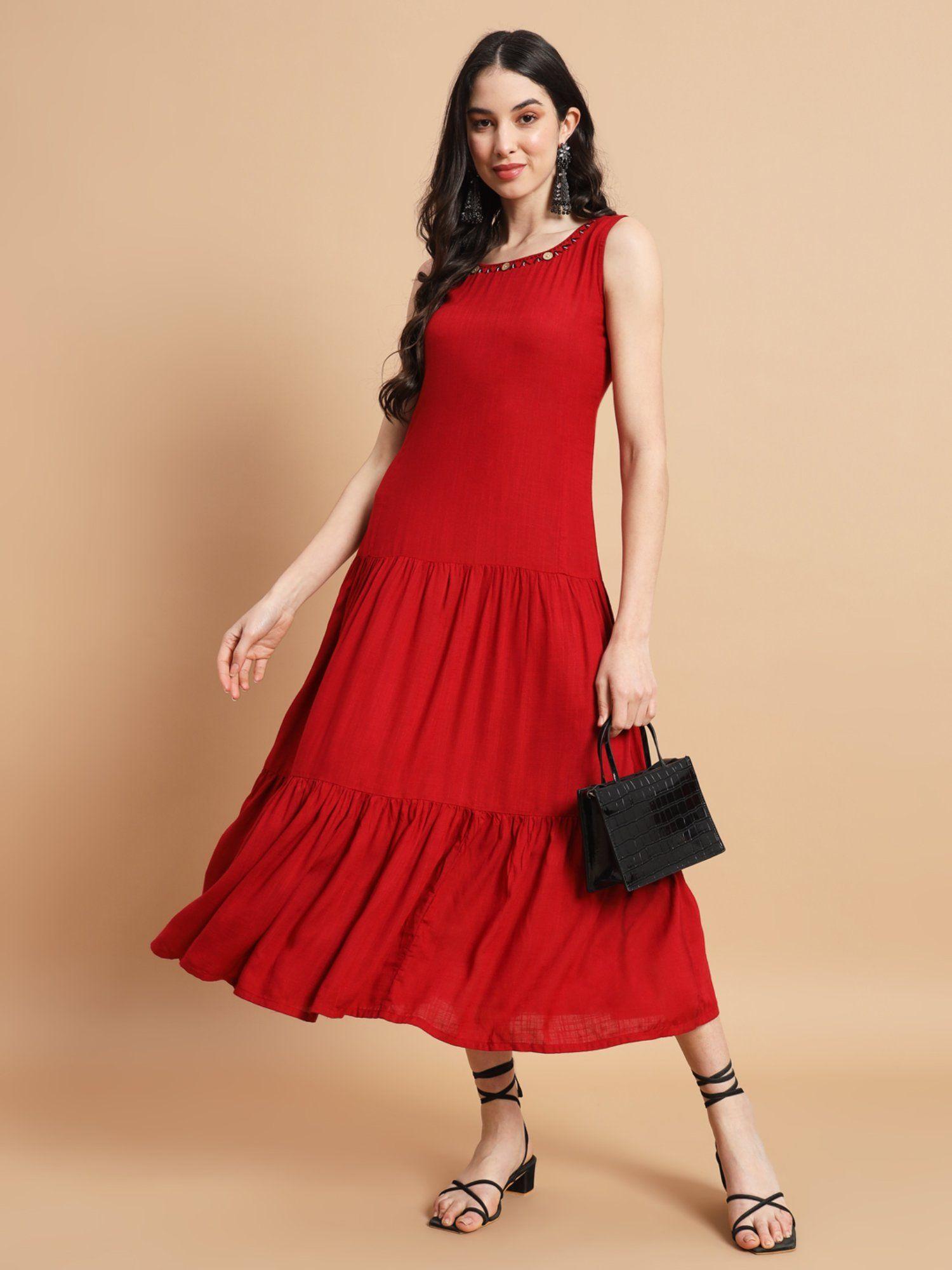 red sleeveless dress