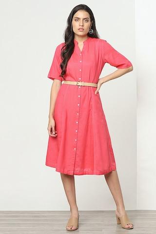 red solid casual mandarin elbow sleeves calf-length women regular fit kurta